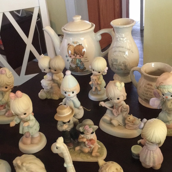 Precious moments figurines. - Picture 2 of 8